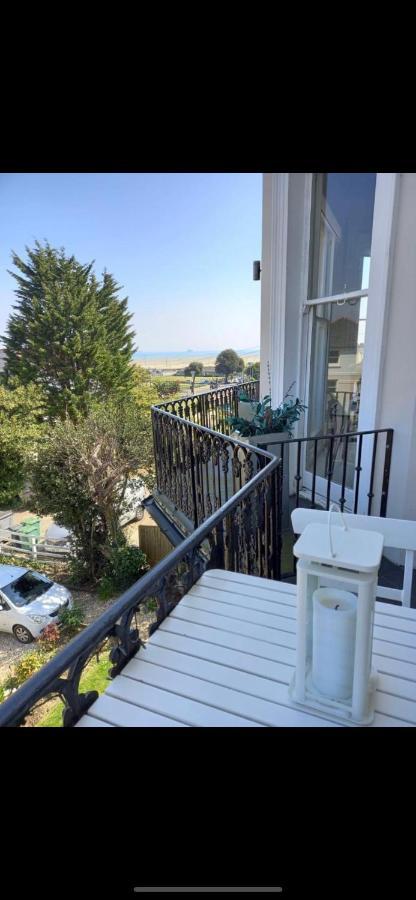 Wight On The Beach, Sleeps 4, Free Off Road Parking, Balcony With Sea Views Ryde  Εξωτερικό φωτογραφία