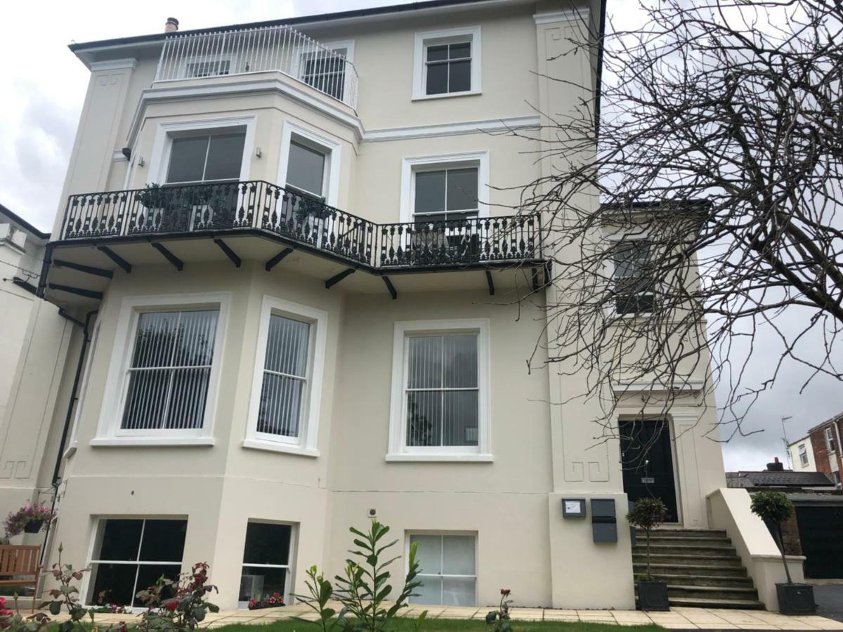 Wight On The Beach, Sleeps 4, Free Off Road Parking, Balcony With Sea Views Ryde  Εξωτερικό φωτογραφία